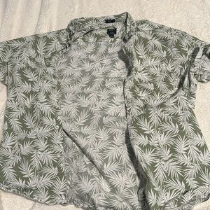 Tropical Slim J Crew Flex Washed Short Sleeve Button up